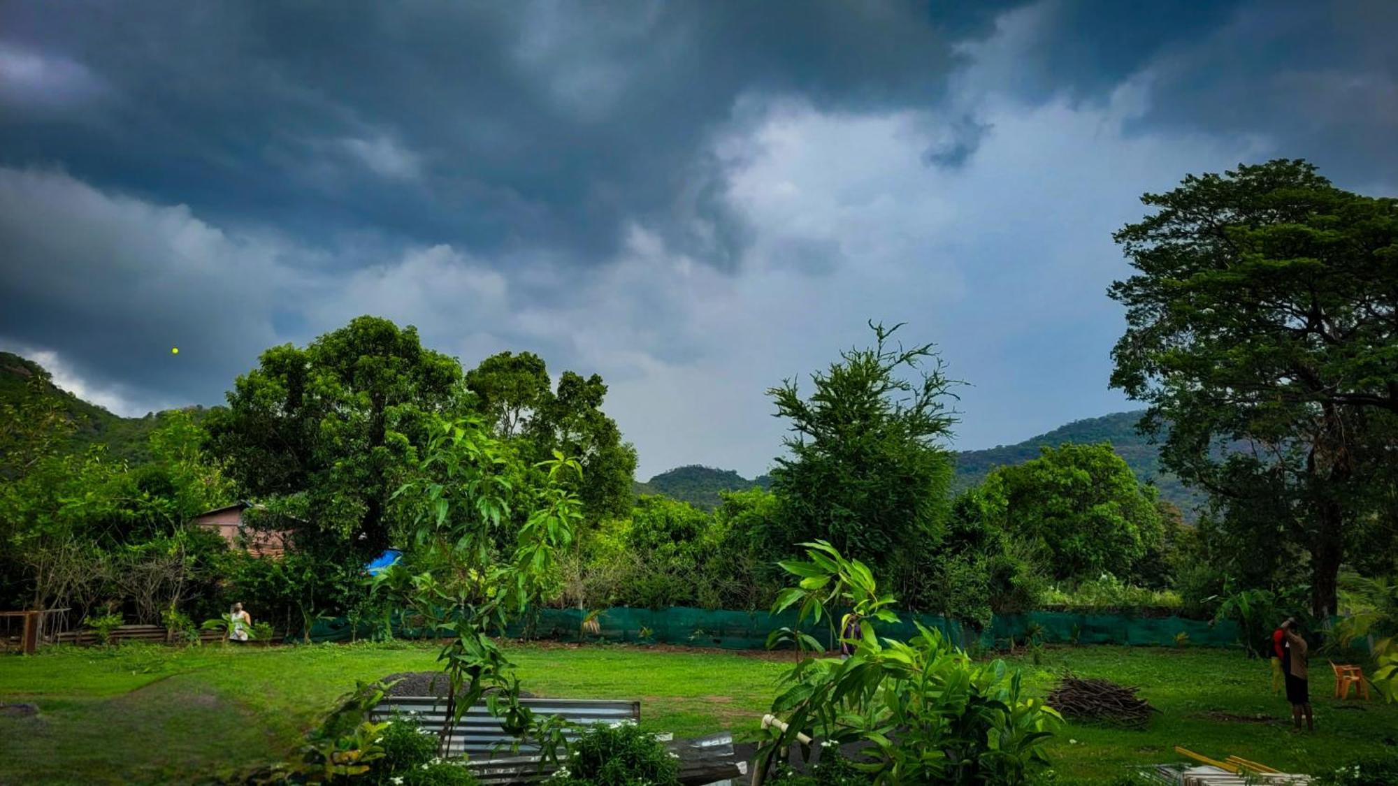 Chaitanya Farms Karjat Kültér fotó